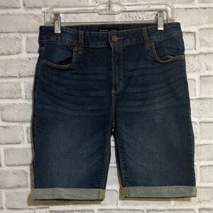 Bluenotes women’s Dark Blue Bermuda Jean short, size 30